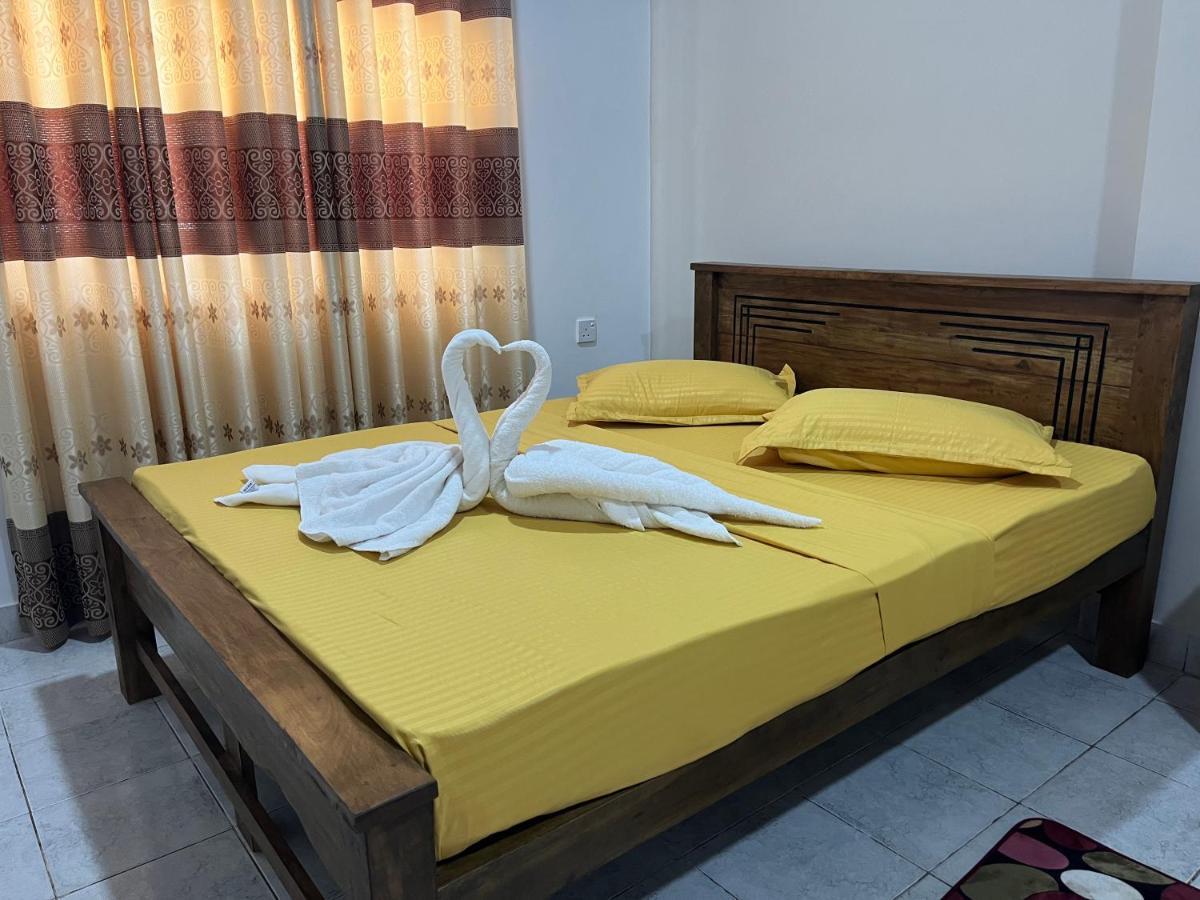The Lake Round Guest House Канди Экстерьер фото