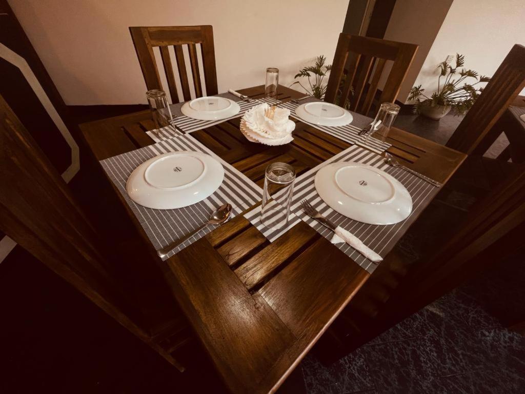 The Lake Round Guest House Канди Экстерьер фото